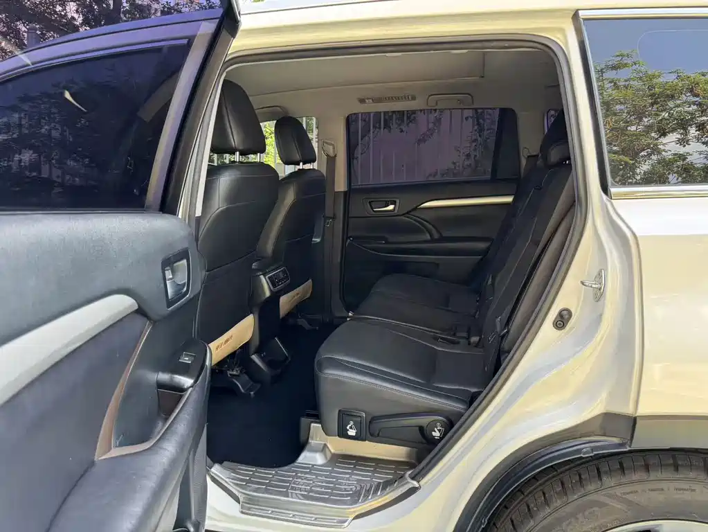 Toyota Highlander — миниатюра 13