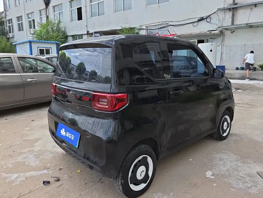 Wuling MINIEV — миниатюра 3