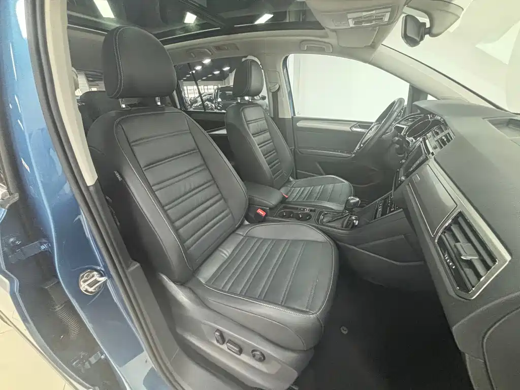 Volkswagen Touran — миниатюра 10