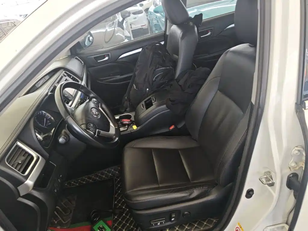 Toyota Highlander — миниатюра 15
