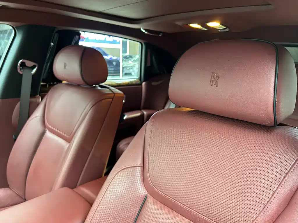 Rolls-Royce Ghost — миниатюра 28