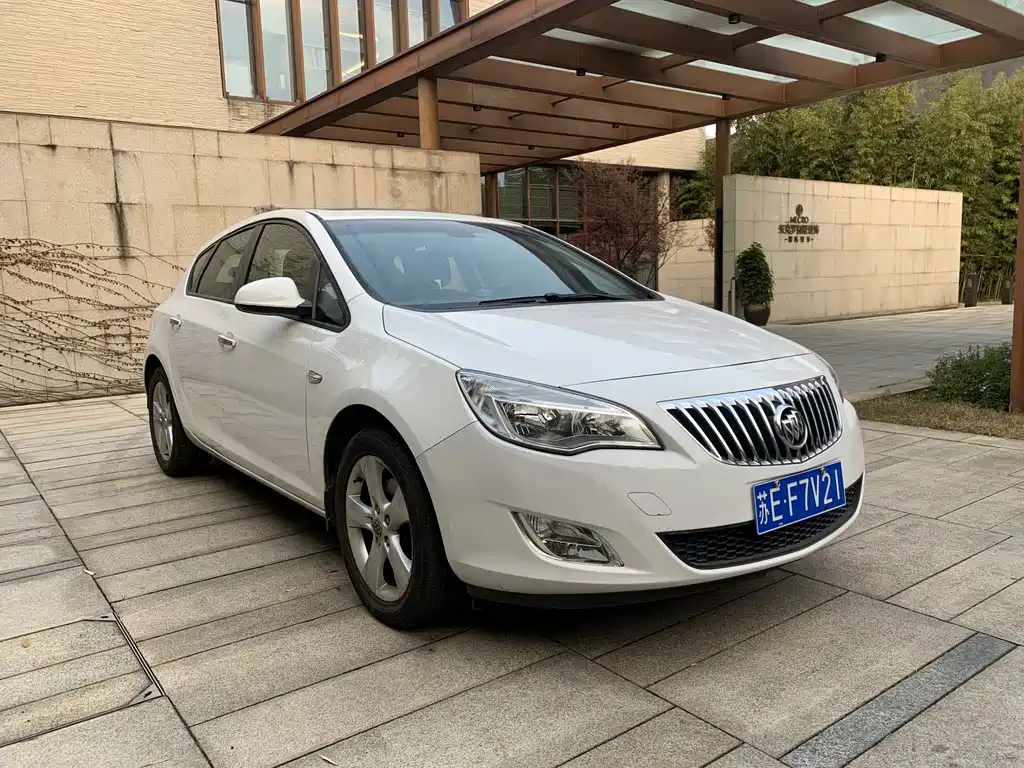 Buick Excelle — миниатюра 3