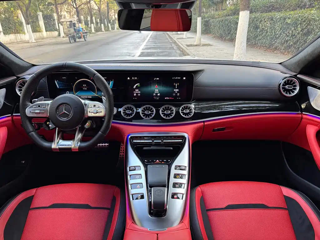 MERCEDES-BENZ AMG GT