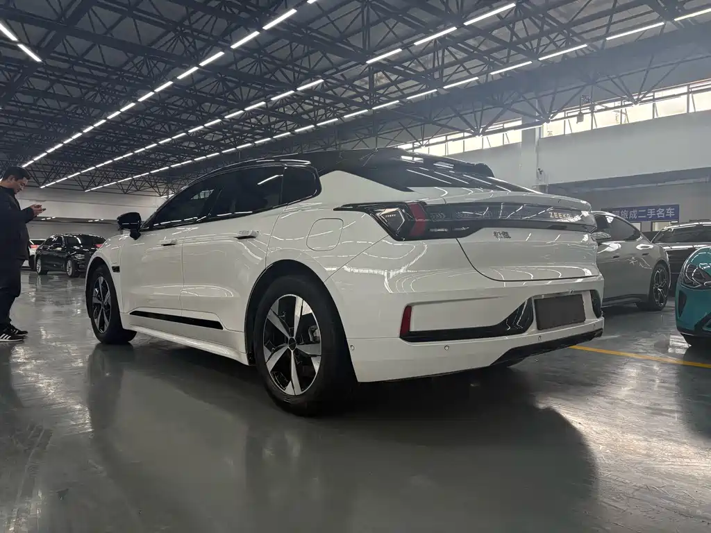 ZEEKR EXTREME KRYPTON 001