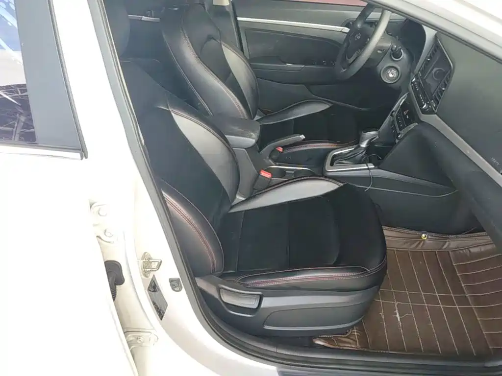 Hyundai Elantra — миниатюра 25