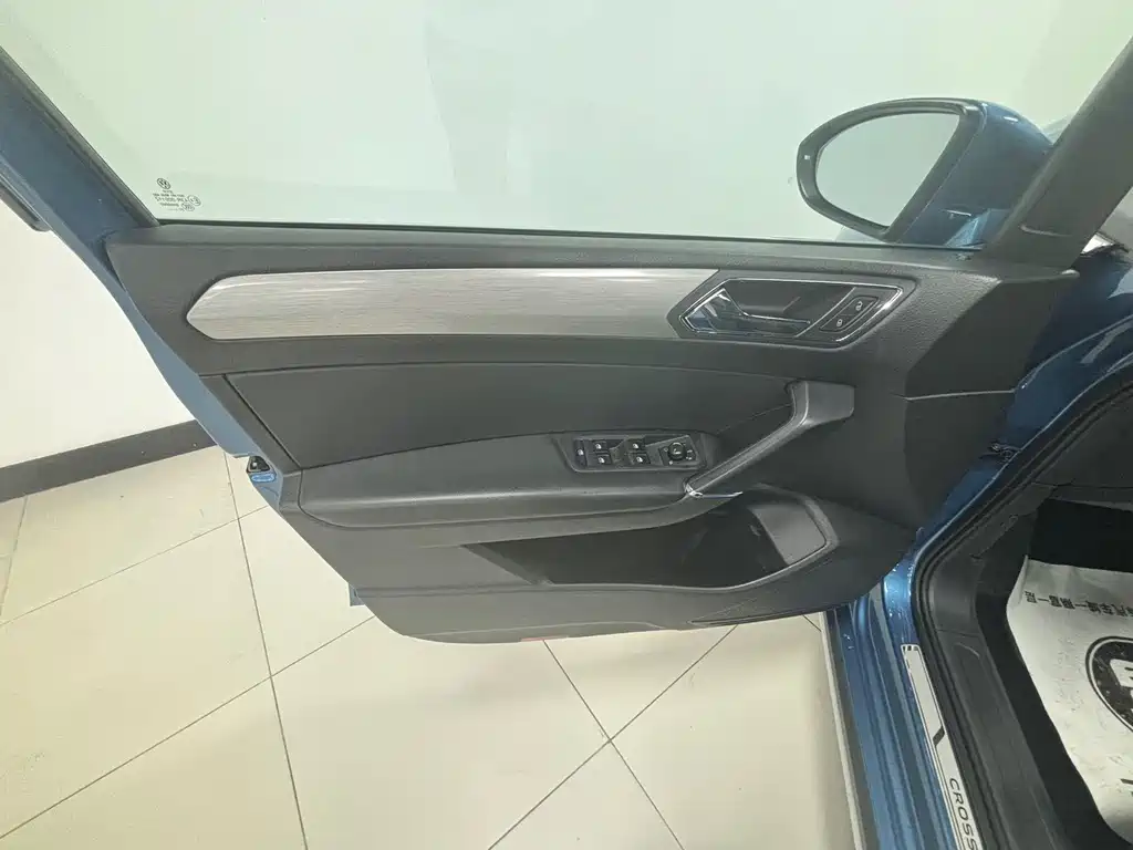 Volkswagen Touran — миниатюра 20