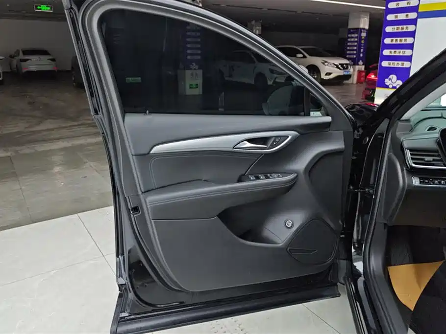 Buick Envision Plus Plus 2025 Plus 28T Platinum