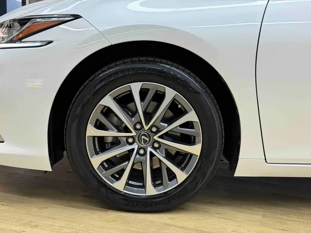 Lexus ES — фотографии объявления, Фото 5