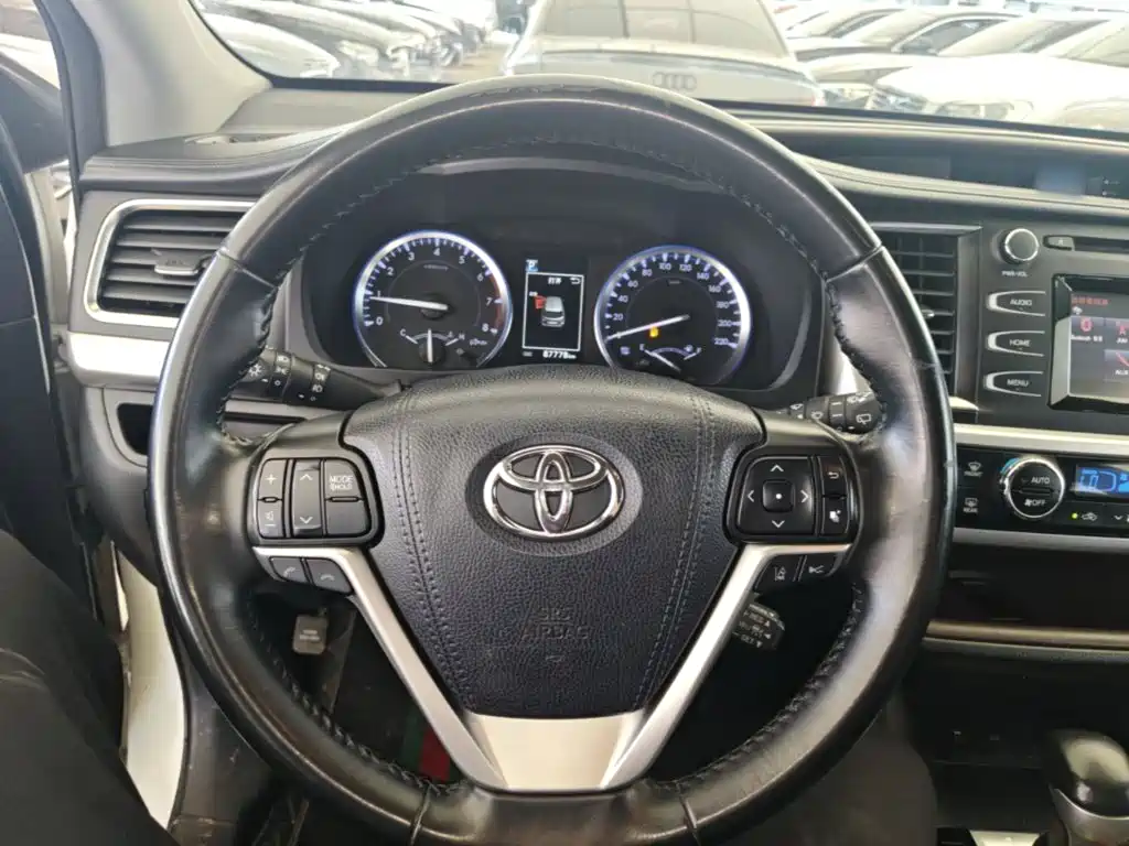 Toyota Highlander — миниатюра 11
