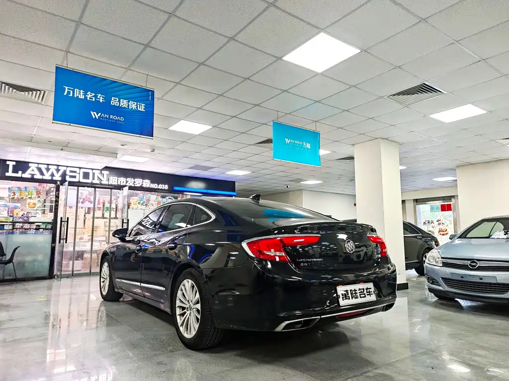 Buick LaCrosse — миниатюра 8