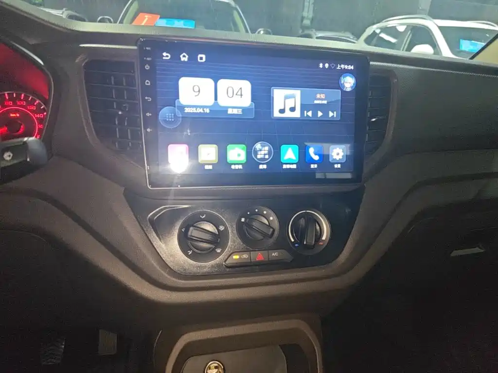 Wuling Hongguang V — миниатюра 13