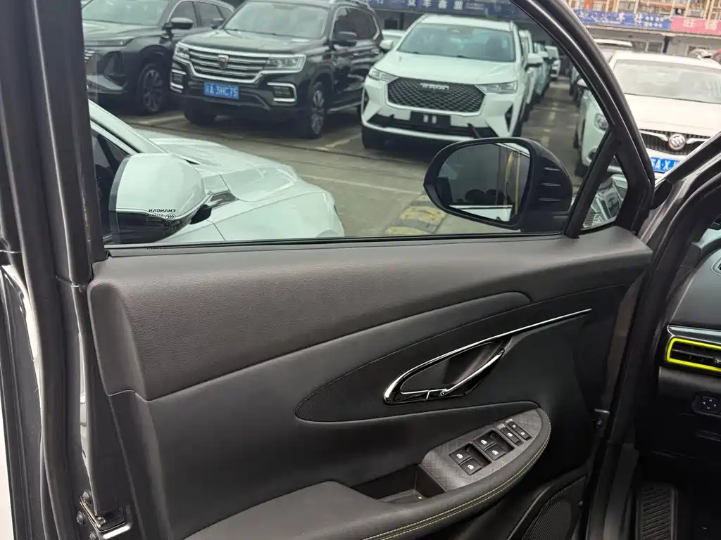 Changan UNI-T — миниатюра 4