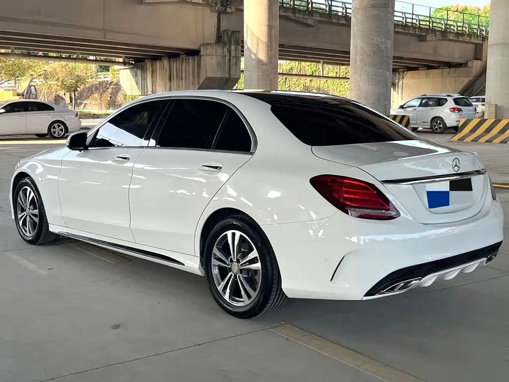 Mercedes-Benz C-Class — миниатюра 4