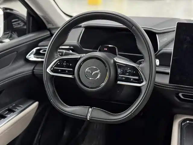 MAZDA EZ 6