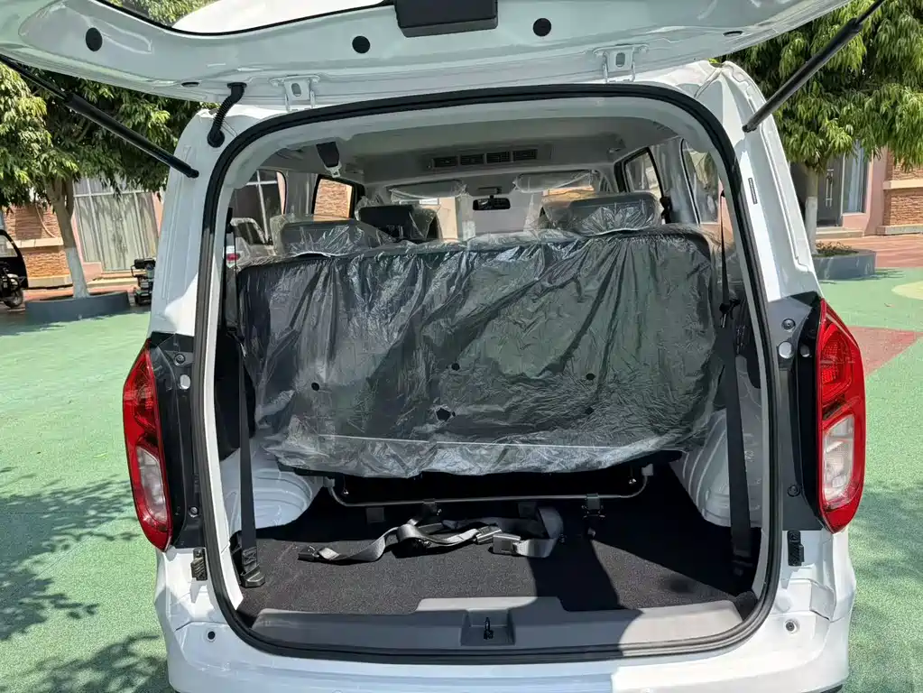 Wuling Hongguang EV — миниатюра 15