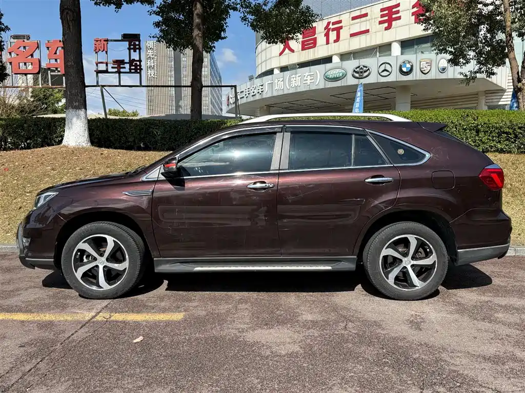 BYD S7