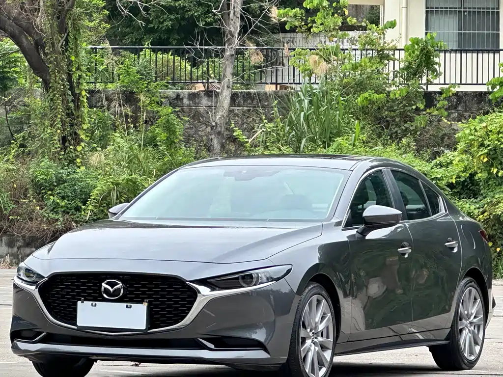 Купить Mazda 3 Axela
