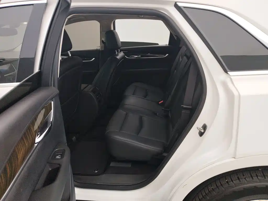 Cadillac XT5 — миниатюра 12