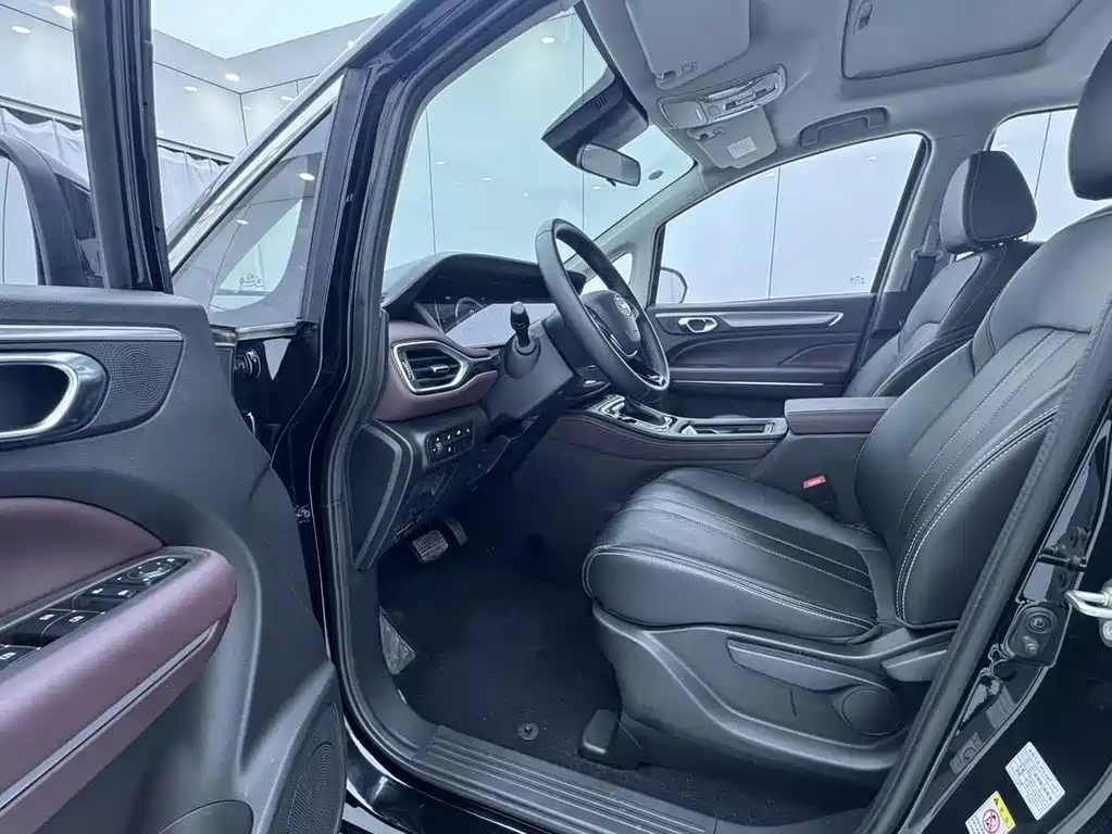GAC Motor Trumpchi M6 — миниатюра 7