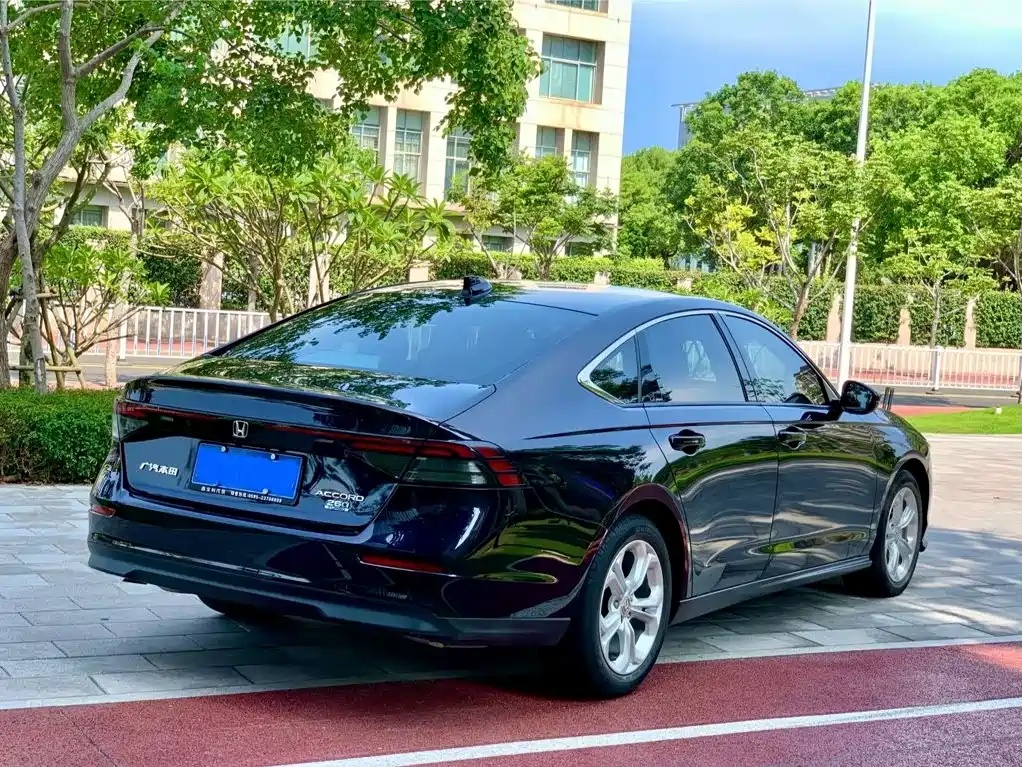 Honda Accord — миниатюра 5