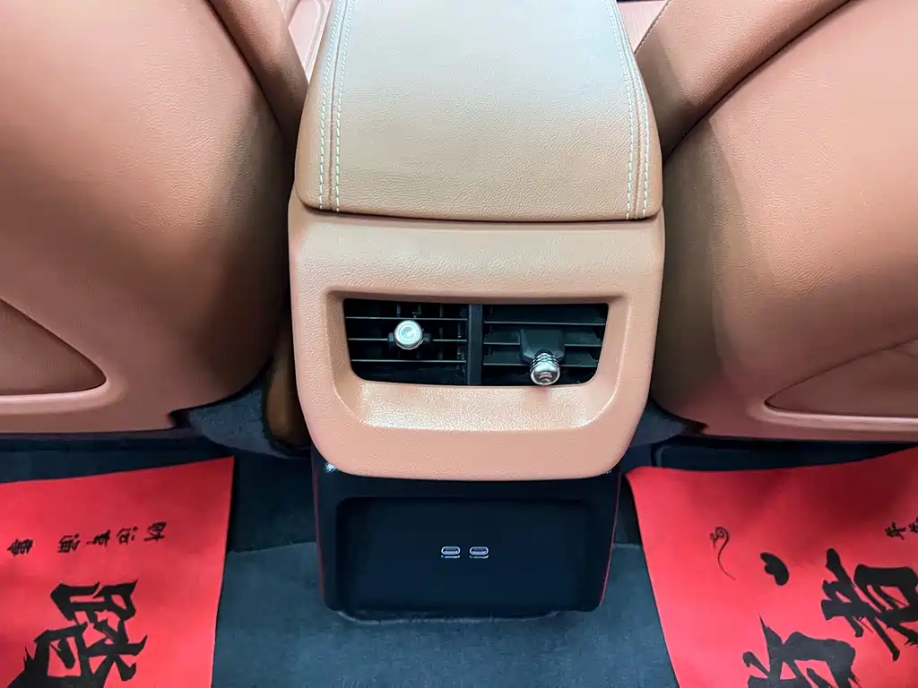 Cadillac IQ — миниатюра 18