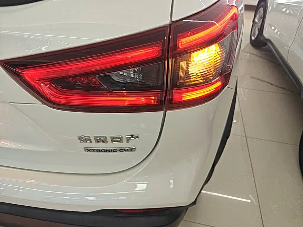 Nissan Qashqai — миниатюра 8