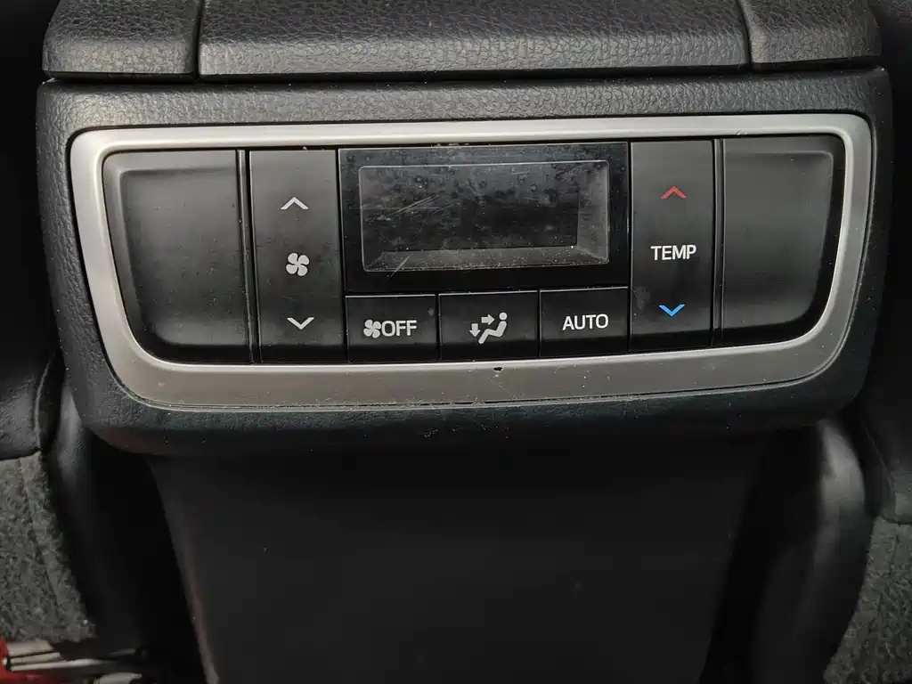 Toyota Highlander 2015 2.0T Luxury 7 мест