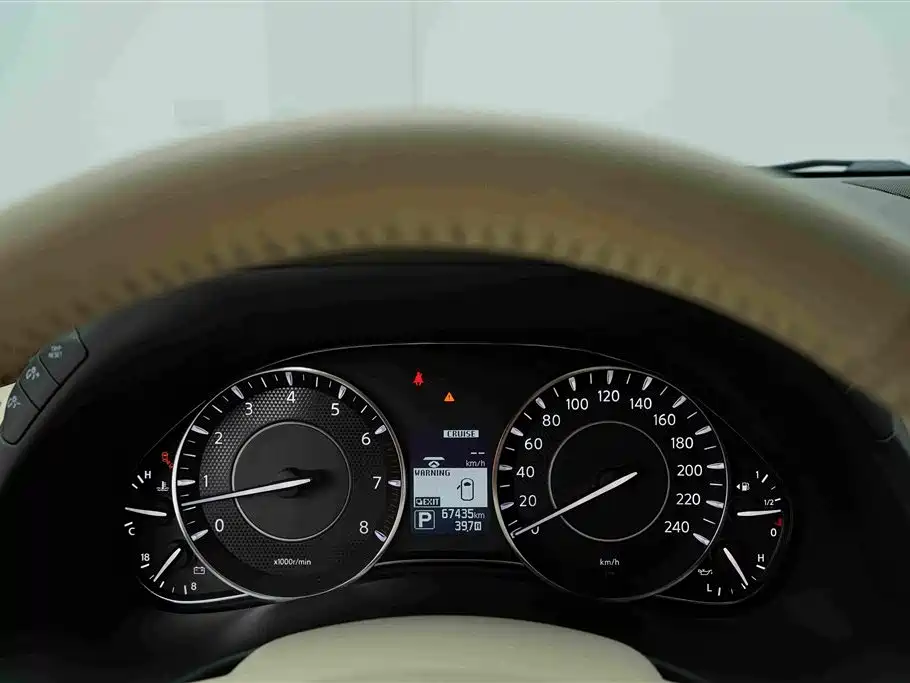 Nissan Patrol — миниатюра 45
