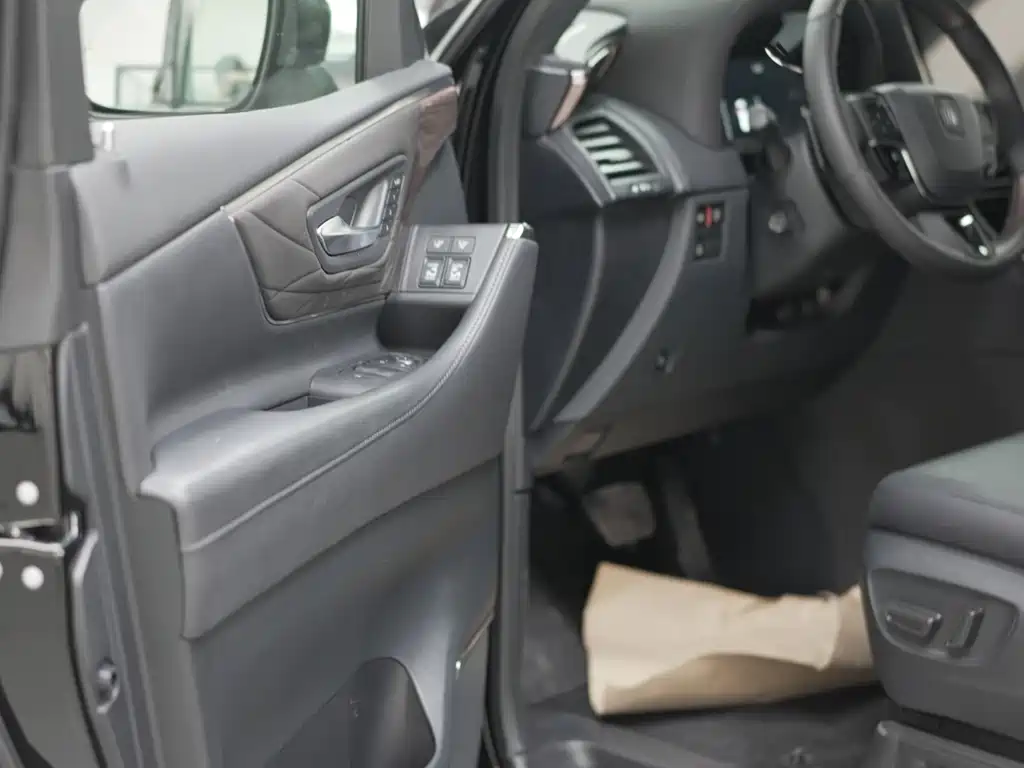 Toyota Vellfire 2025 2.5L Executive