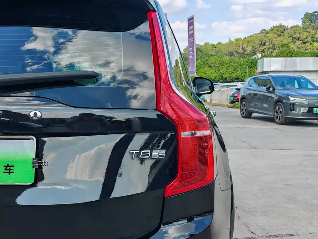 Volvo XC90 PHEV — миниатюра 9