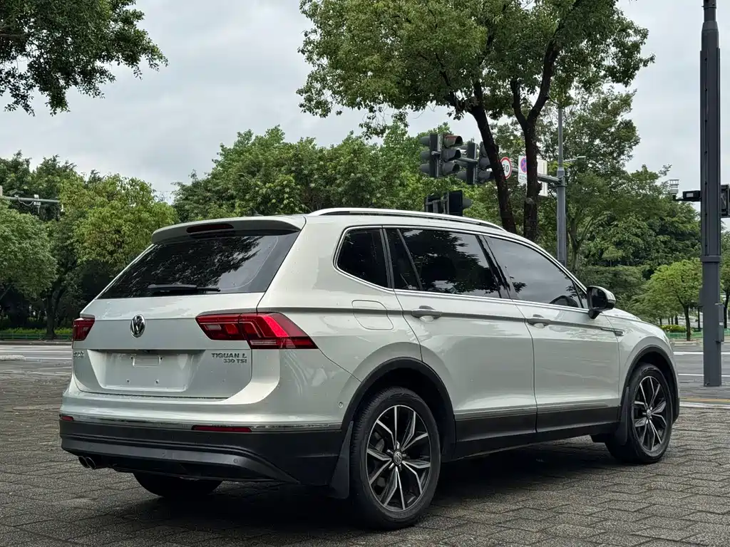 Volkswagen Tiguan L — миниатюра 4