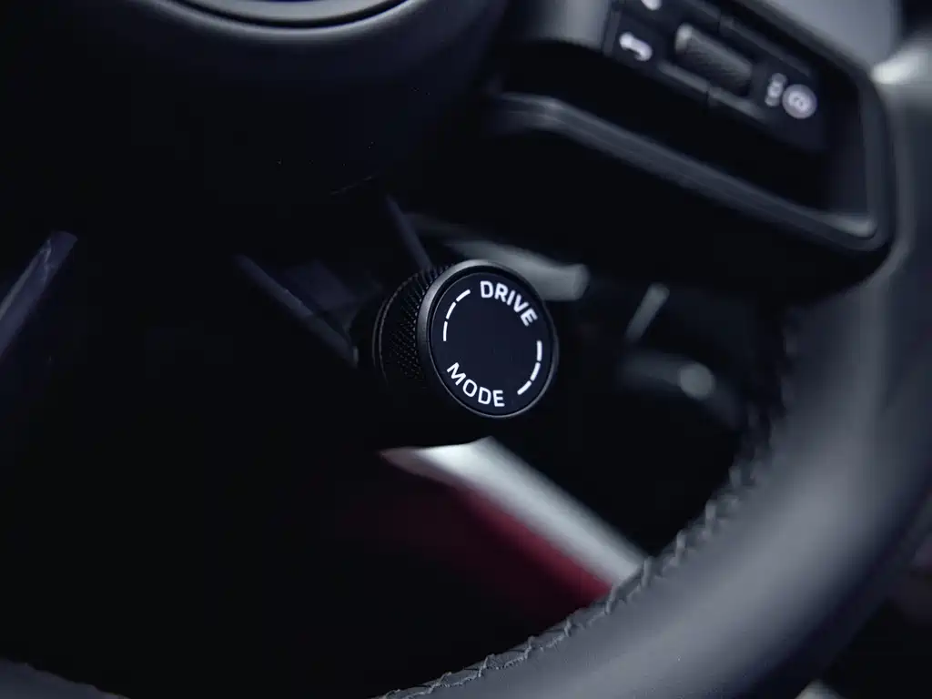 Porsche Cayenne — миниатюра 18