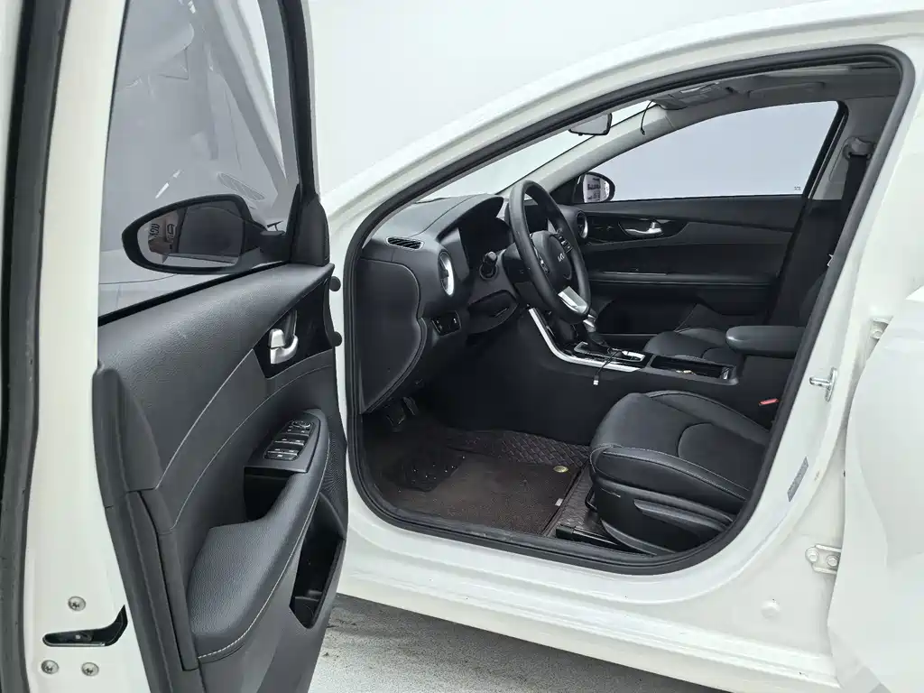 Kia K3 — миниатюра 7