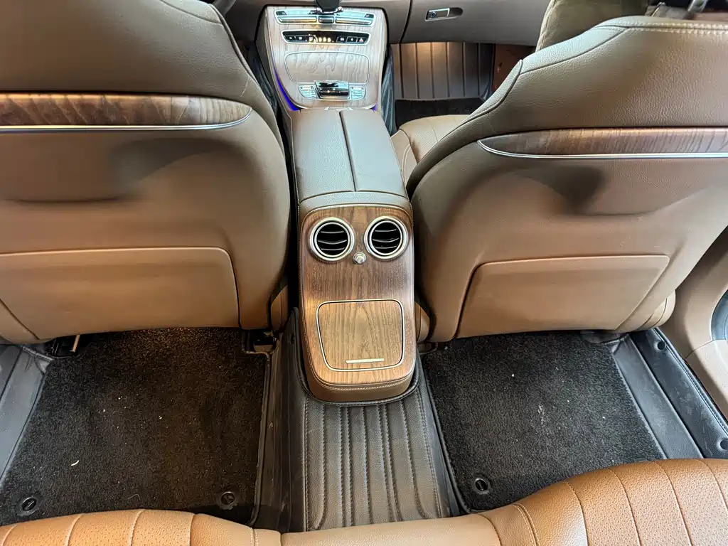 MERCEDES-BENZ E CLASS