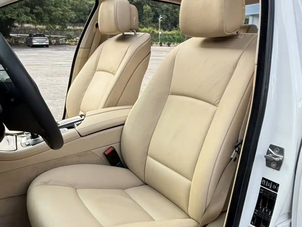 BMW 5 Series — миниатюра 10