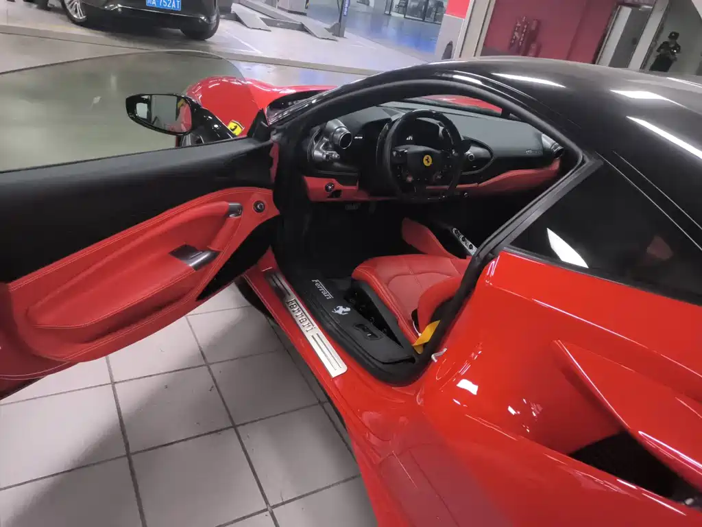 Ferrari F8 2019 Tributo 3.9T V8