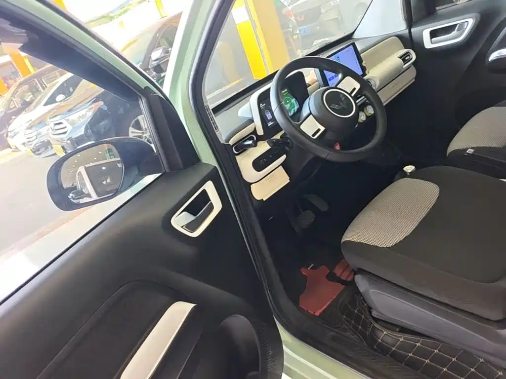 Wuling MINIEV — миниатюра 16