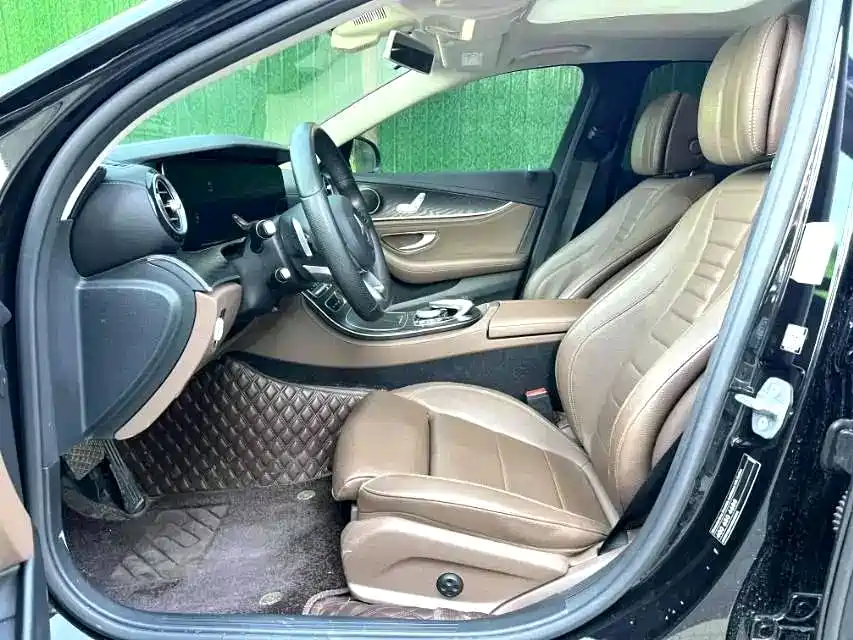Mercedes-Benz E-Class — миниатюра 7
