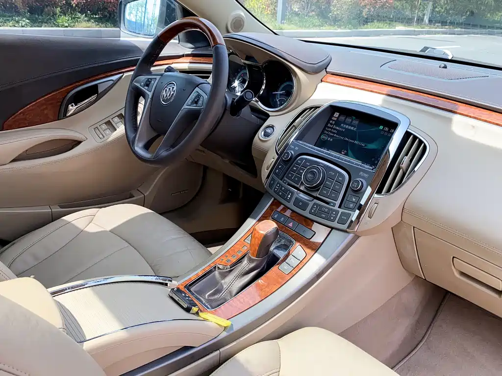 Buick LaCrosse — миниатюра 26
