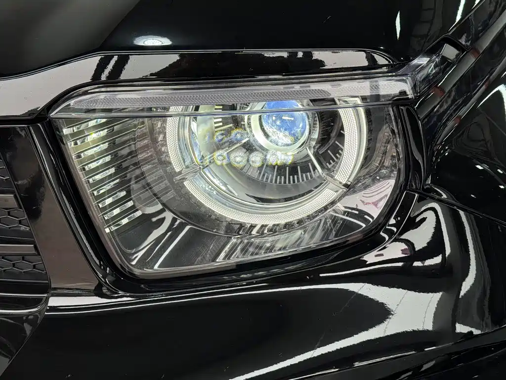 TANK TANK 700 NEW ENERGY