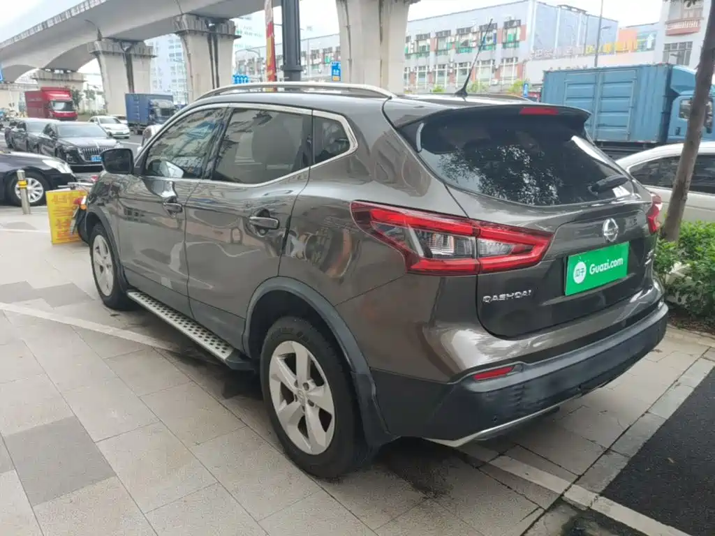 Nissan Qashqai — миниатюра 5