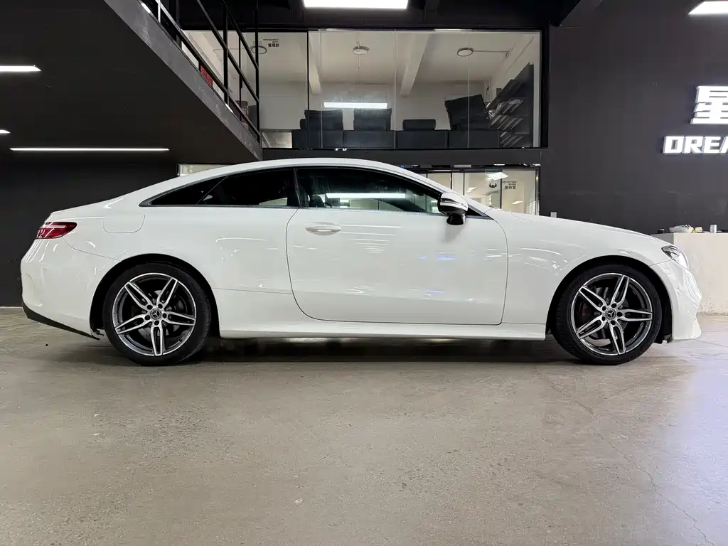 Mercedes-Benz E-Class (Import) — миниатюра 11