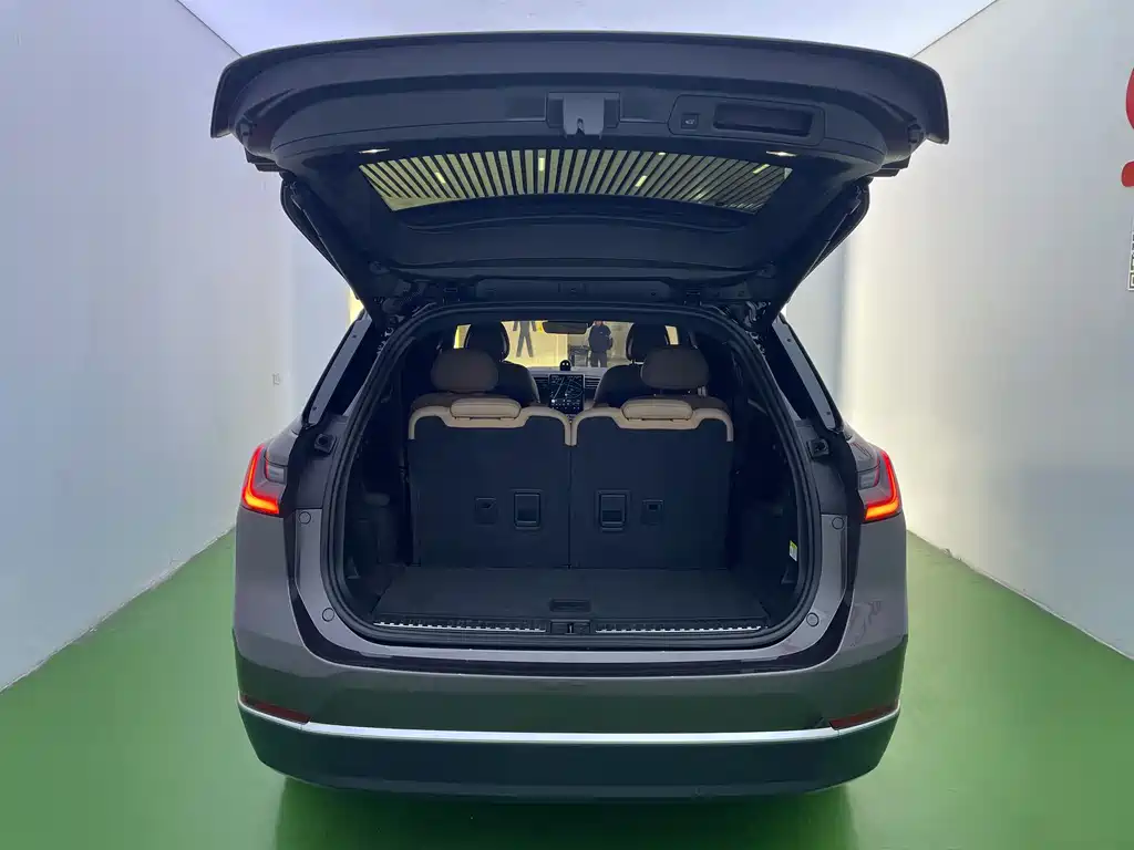 NIO ES8 — миниатюра 21