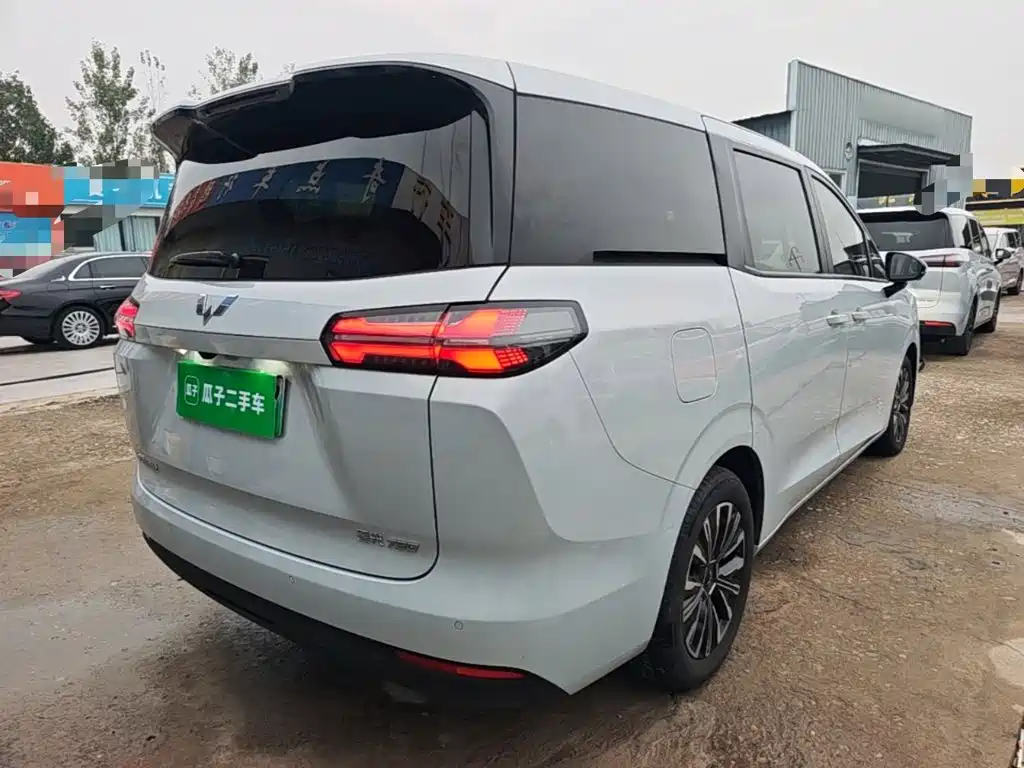 Wuling Xingguang 730 New Energy — миниатюра 7