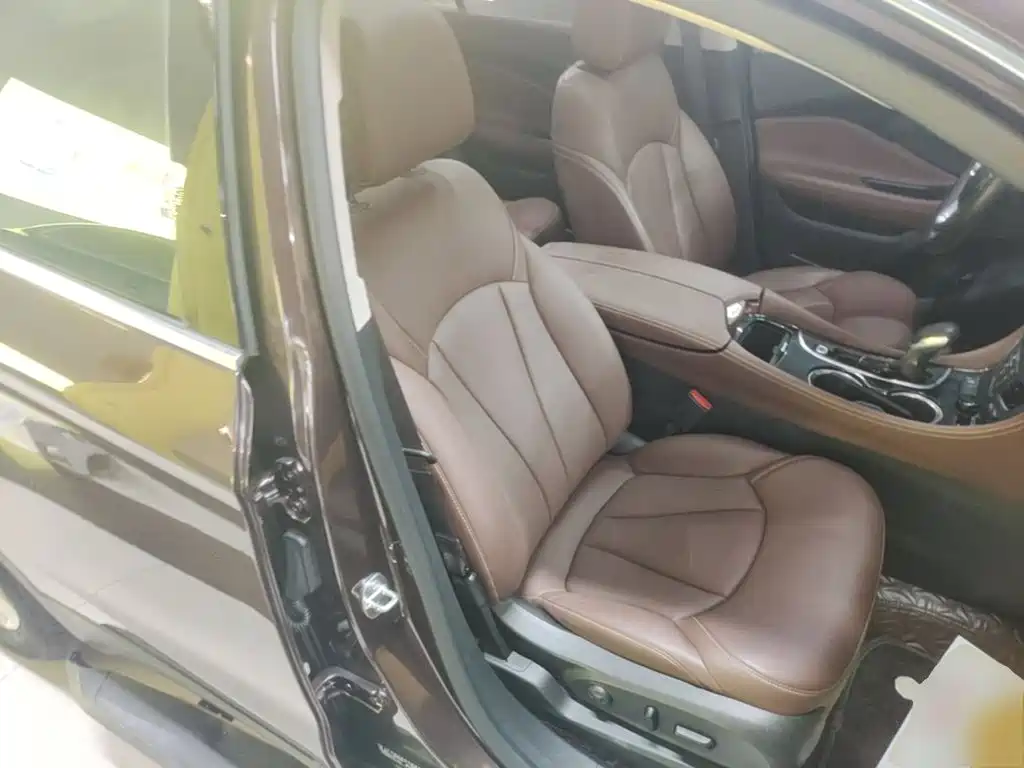 Buick Envision Plus — миниатюра 25