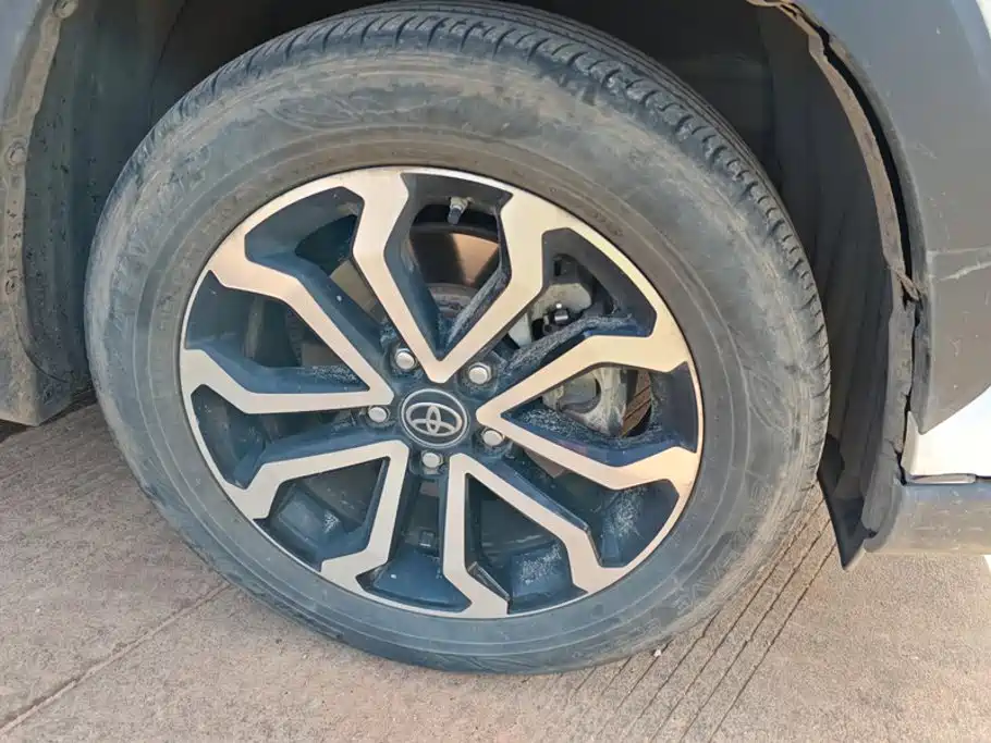 Toyota Frontlander — миниатюра 6