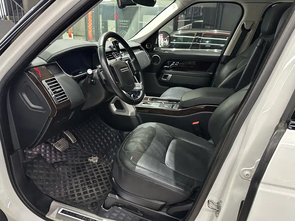 Land Rover Range Rover — миниатюра 8