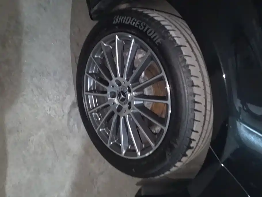 Mercedes-Benz E-Class — миниатюра 6