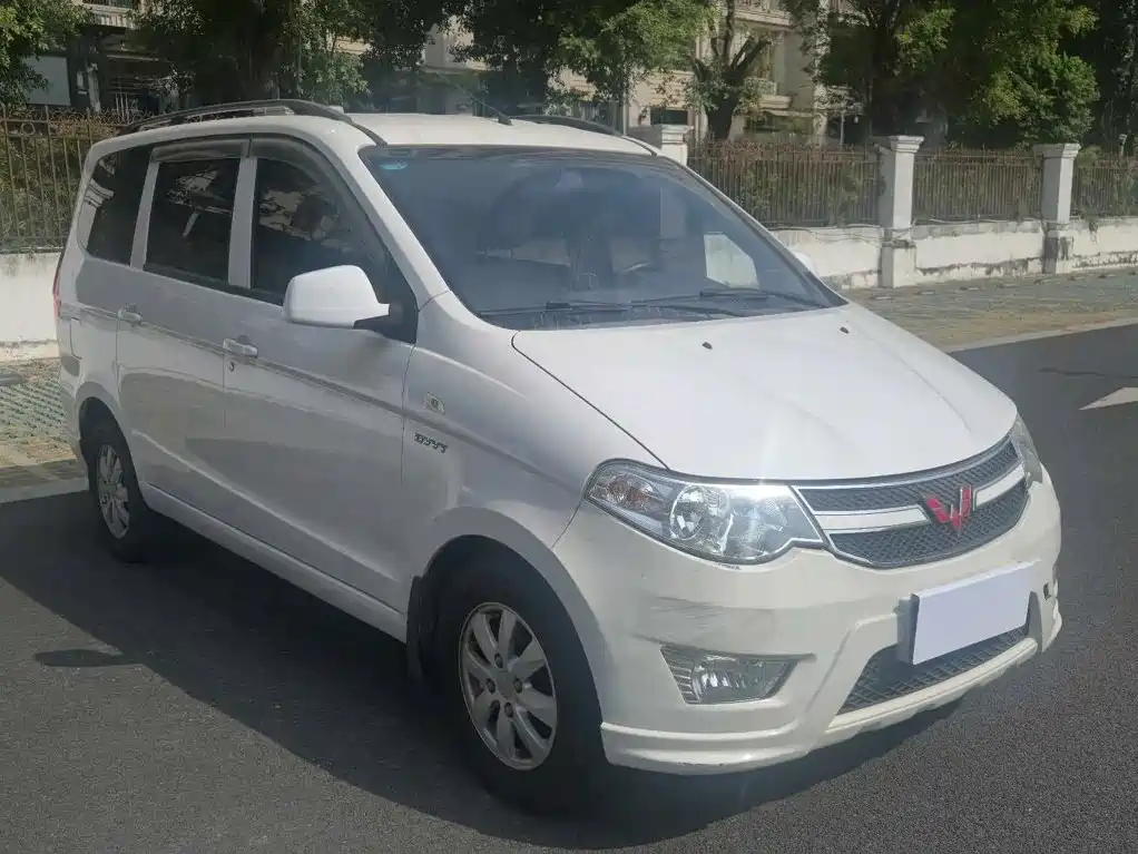 Wuling Hongguang — миниатюра 3