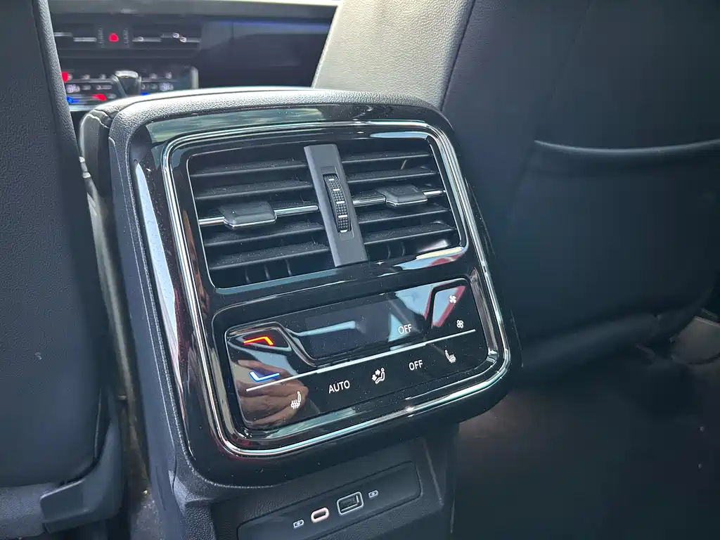 Volkswagen Passat — миниатюра 21